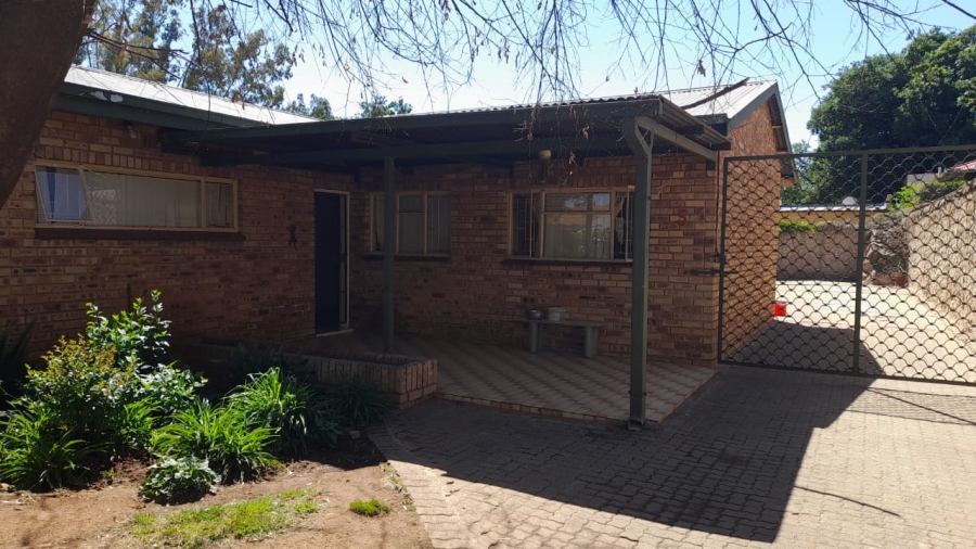 3 Bedroom Property for Sale in Pienaarsdorp North West